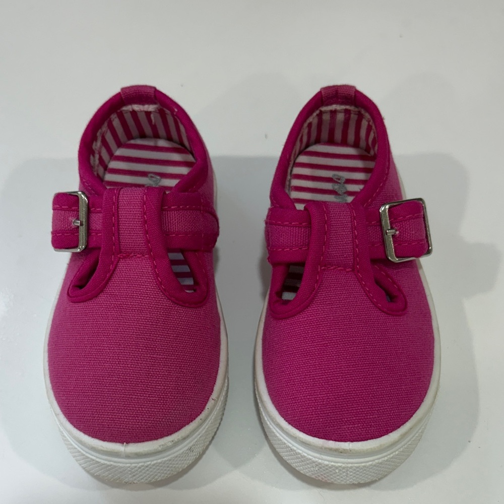 Oomphies Fuchsia Kids Sneakers with Buckle